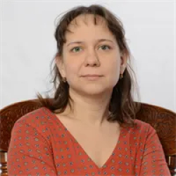 Репетитор по обществознанию Изергина Майя Эдуардовна - фотография