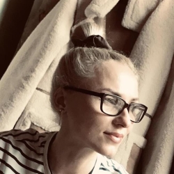 Фотография репетитора Цветкова Елена Олеговна