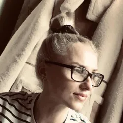 Фотография репетитора Цветкова Елена Олеговна