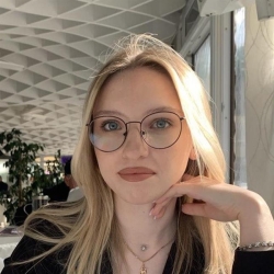 Фотография репетитора Потапова Алина Владиславовна