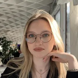 Фотография репетитора Потапова Алина Владиславовна