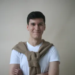 Фотография репетитора Лейс Валерий Валерьевич