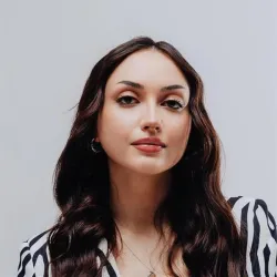 Фотография репетитора Жуда Виктория Владимировна