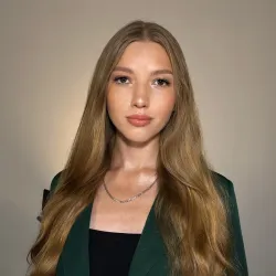 Фотография репетитора Денисова Софья Владиславовна