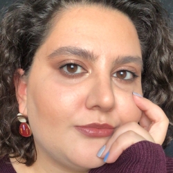 Фотография репетитора Григорьян Арина Александровна