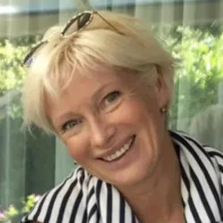 Фотография репетитора Искакова Людмила Владимировна