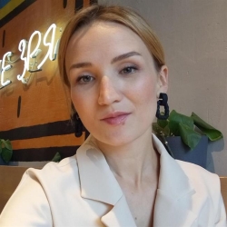 Фотография репетитора Богомолова Екатерина Николаевна