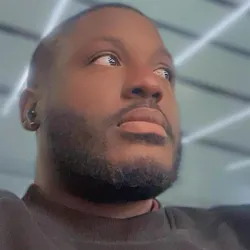 Фотография репетитора Дансо Адриан Энос Яв 