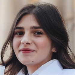 Фотография репетитора Назарян Лариса Аркадьевна