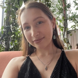 Фотография репетитора Галеева Алена Валерьяновна