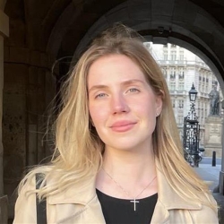 Фотография репетитора Черненко Александра Дмитриевна