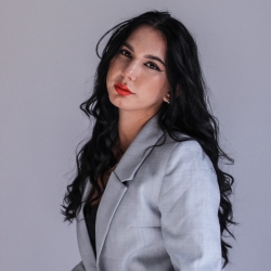 Фотография репетитора Спиридонова Диана Владимировна