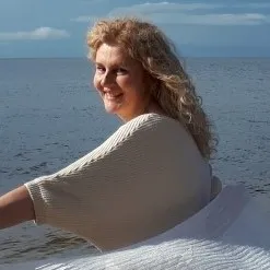 Фотография репетитора Ларионова Виктория Сергеевна