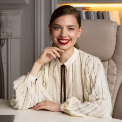 Фотография репетитора Самолётникова Александра Михайловна