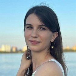 Фотография репетитора Попова Александра Игоревна