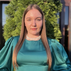 Фотография репетитора Гатаева Валерия Бондовна