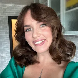 Фотография репетитора Зиракашвили Илона Олеговна