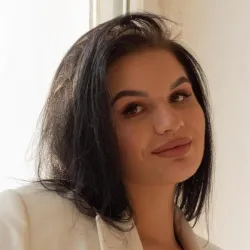 Фотография репетитора Брыжинская Яна Юрьевна