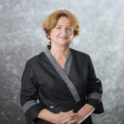 Фотография репетитора Эдокова Ирина Коммунаровна