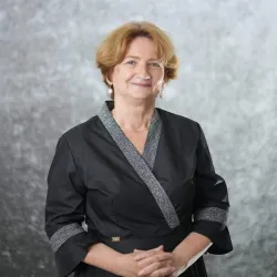 Фотография репетитора Эдокова Ирина Коммунаровна