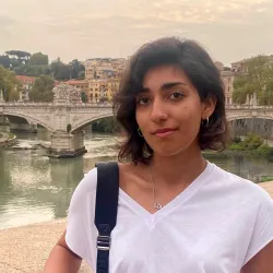 Фотография репетитора Мирза Анжелина Азиз