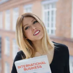 Фотография репетитора Соловьева Екатерина Юрьевна