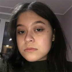 Фотография репетитора Девяткова Полина Артемовна