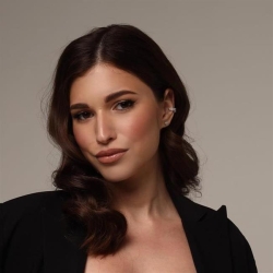 Фотография репетитора Устинова Яна Николаевна