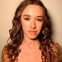 Фотография репетитора Сапожникова Анна Андреевна