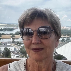 Фотография репетитора Осса Елена Владимировна