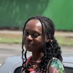 Фотография репетитора Амокуандо Шерли-лав Охемаа Куукуа