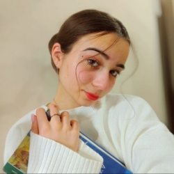 Фотография репетитора Ефремова Роксалана Александровна