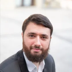 Фотография репетитора Гусев Юрий Дмитриевич