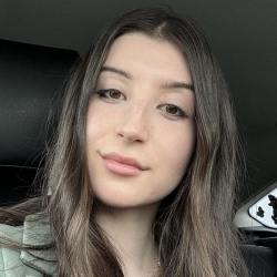 Фотография репетитора Лебедева Милена Игоревна