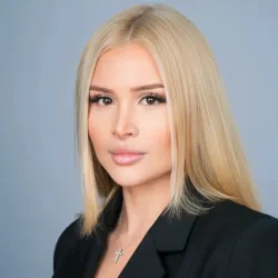 Фотография репетитора Кораблина София Сергеевна