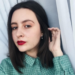 Фотография репетитора Николаева Алина Андреевна