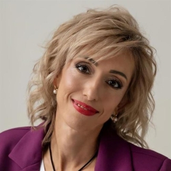 Фотография репетитора Попова Елена Валерьевна