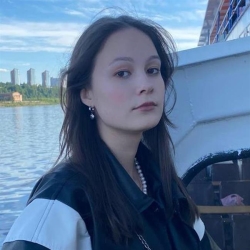 Фотография репетитора Воробей Алиса Максимовна