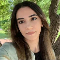 Фотография репетитора Исрафилова Амалия Мизамировна