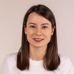 Фотография репетитора Поносова Кристина Константиновна