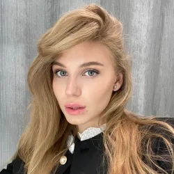 Фотография репетитора Губанова Алена Олеговна