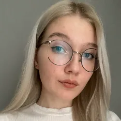 Фотография репетитора Яушева Полина Сергеевна