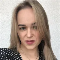 Фотография репетитора Стрельцова Алина Кареновна