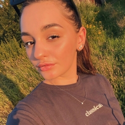 Фотография репетитора Боднар Милана Николаевна