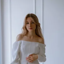 Фотография репетитора Плугатаренко Алина Павловна