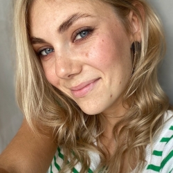 Фотография репетитора Уварова Юлия Сергеевна