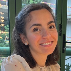 Фотография репетитора Иванова Софья Александровна