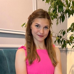 Фотография репетитора Корнилова Ольга Игоревна