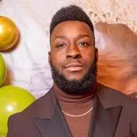 Фотография репетитора Доссу Йово Джозеф Дью-Донне 