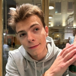 Фотография репетитора Зюков Антон Сергеевич